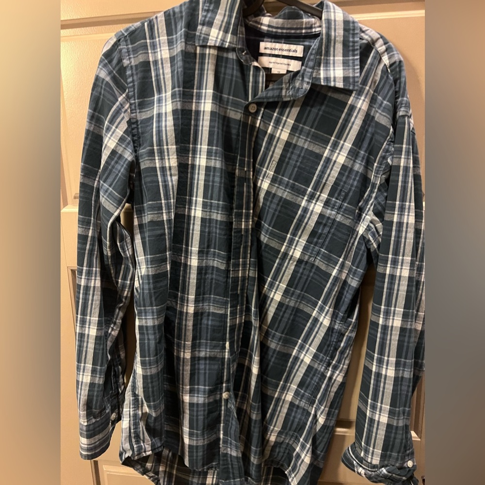 Amazon basics men’s dress shirt